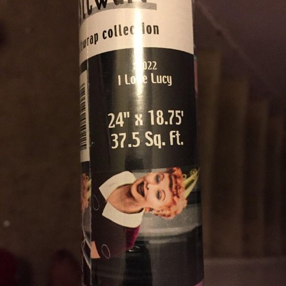 I LOVE LUCY HAPPY BIRTHDAY WRAPPING PAPER- 4 Rolls - Picture 3 of 3